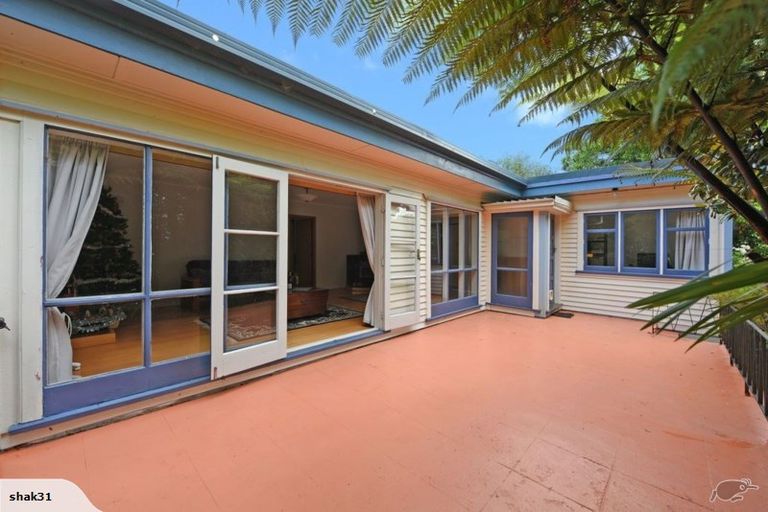 Photo of property in 2 Somme Road, Silverstream, Upper Hutt, 5019