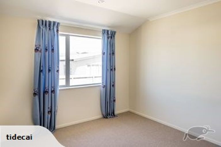 Photo of property in 223 Mark Avenue, Grenada Village, Wellington, 6037