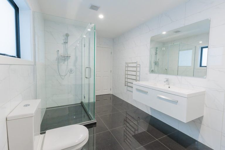 Photo of property in 150 Amesbury Drive, Churton Park, Wellington, 6037