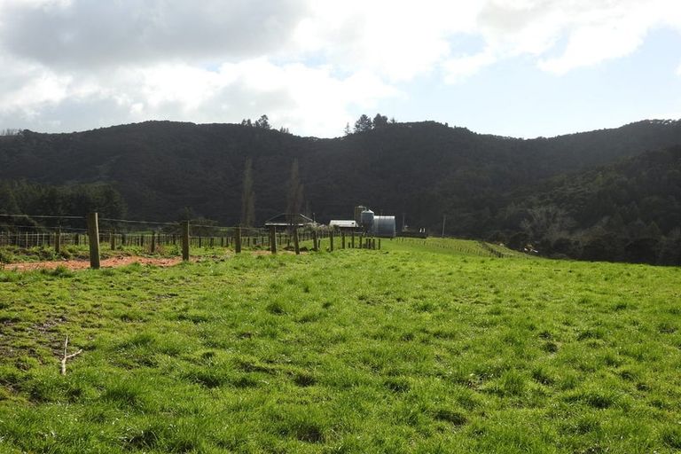 Photo of property in 385 Ness Valley Road, Ness Valley, Papakura, 2585