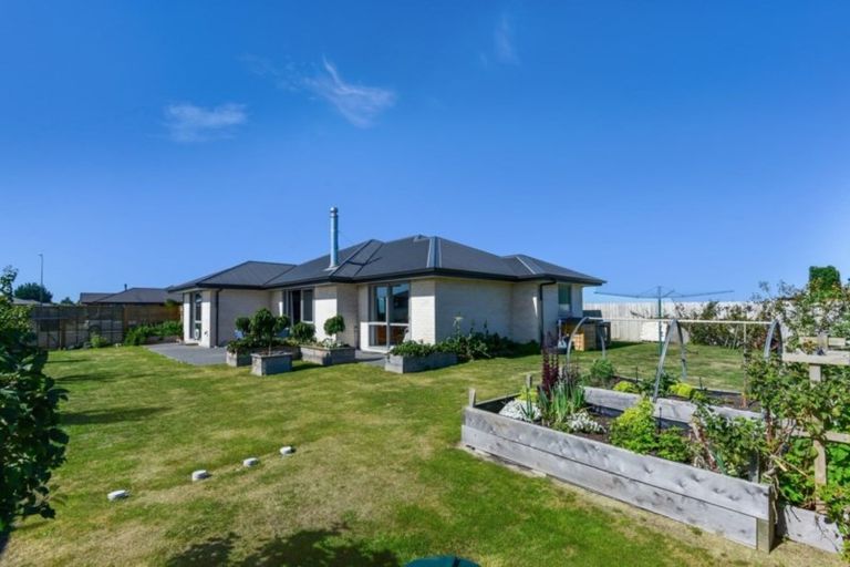 Photo of property in 10 William Hyde Place, Darfield, 7510