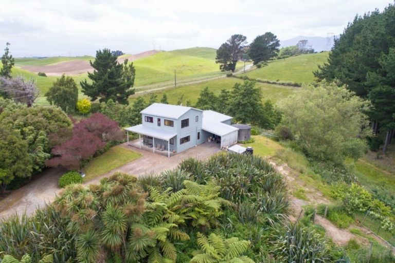 Photo of property in 484 Finnis Road, Pohangina, Feilding, 4775