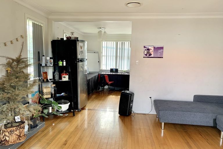 Photo of property in 35 Royton Avenue, Mangere East, Auckland, 2024