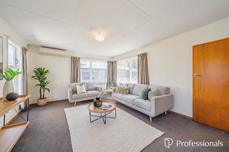 Photo of property in 90 Thomas Street, Stokes Valley, Lower Hutt, 5019