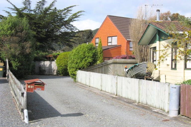 Photo of property in 14 Atarau Grove, Paraparaumu, 5032