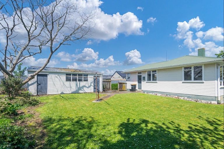 Photo of property in 30 Ashford Avenue, Hokowhitu, Palmerston North, 4410