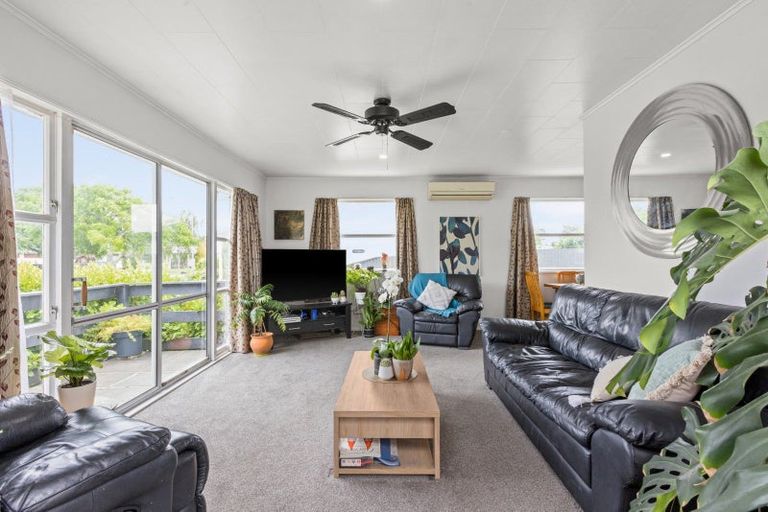 Photo of property in 5 Shortland Street, Tamatea, Napier, 4112