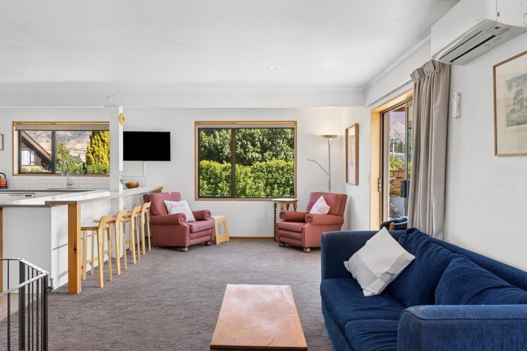 Photo of property in 8 Mount Iron Drive, Wanaka, 9305