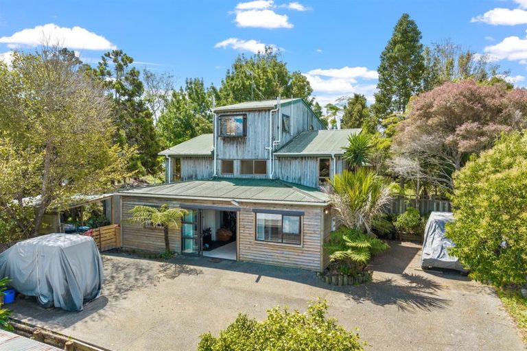 Photo of property in 58 D'oyly Drive, Stanmore Bay, Whangaparaoa, 0932