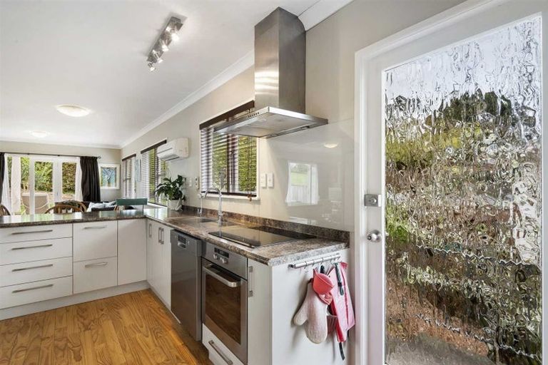 Photo of property in 35 Lynden Avenue, Hillcrest, Auckland, 0627