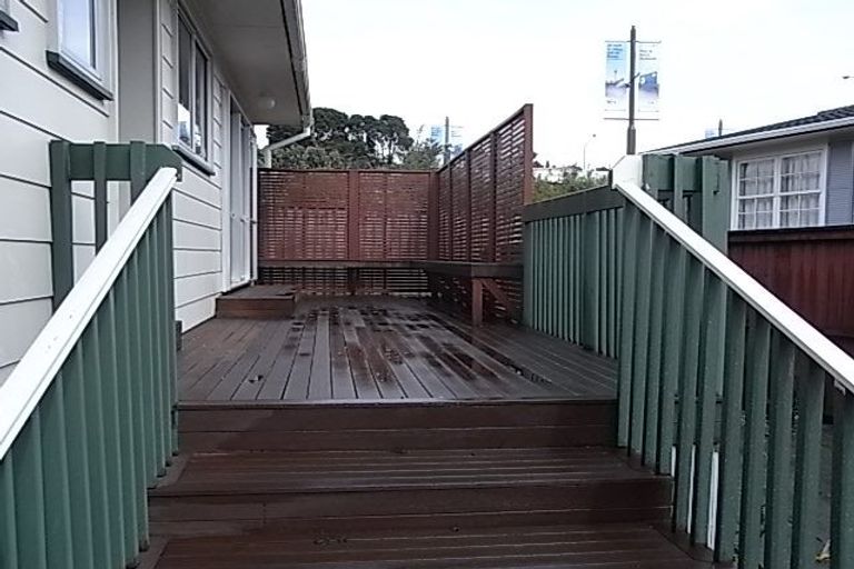 Photo of property in 166 Sunnynook Road, Sunnynook, Auckland, 0620