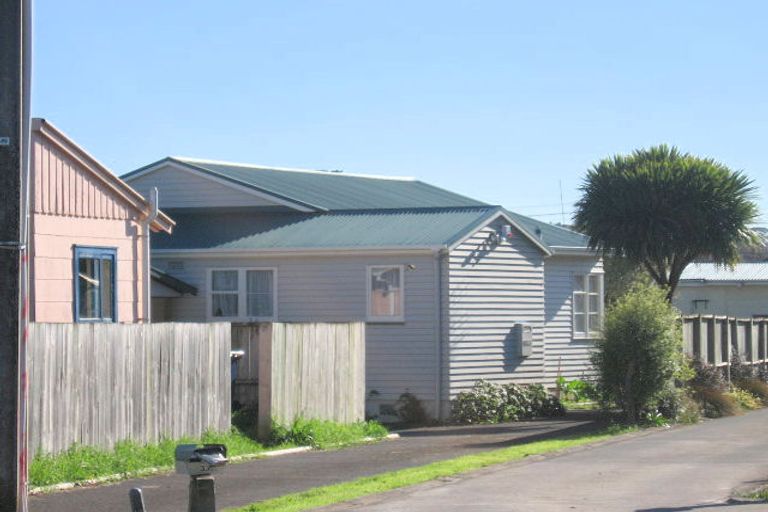 Photo of property in 1/35 Metcalfe Road, Ranui, Auckland, 0612