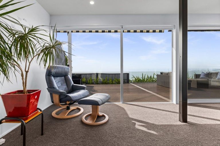 Photo of property in 132 Priestley Terrace, Bluff Hill, Napier, 4110
