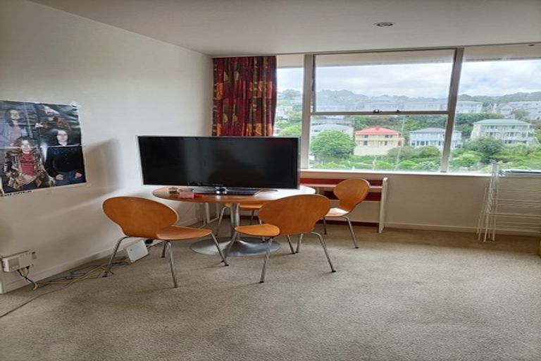 Photo of property in Terrace Tower Apartments, 12e/126 The Terrace, Wellington Central, Wellington, 6011