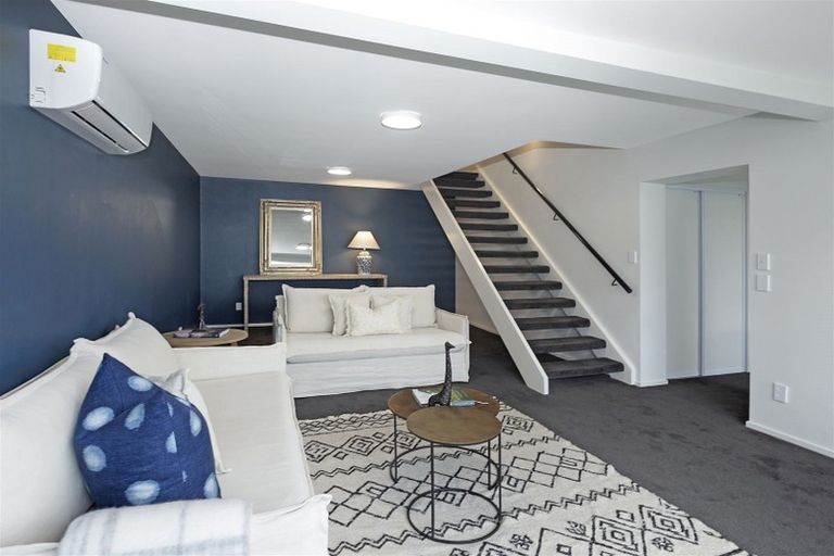 Photo of property in 11b Inverness Lane, Redcliffs, Christchurch, 8081