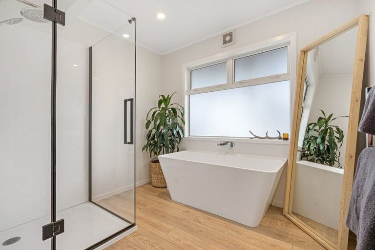 Photo of property in 8 James Mcleod Road, Shelly Beach, Helensville, 0874