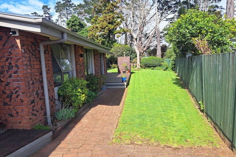 Photo of property in 26 Oakmont Place, Wattle Downs, Auckland, 2103