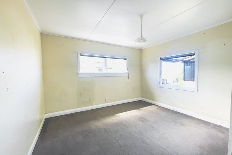 Photo of property in 12 Tahi Terrace, Glen Eden, Auckland, 0602