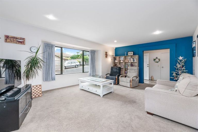 Photo of property in 9 Zeus Avenue, Henderson, Auckland, 0612