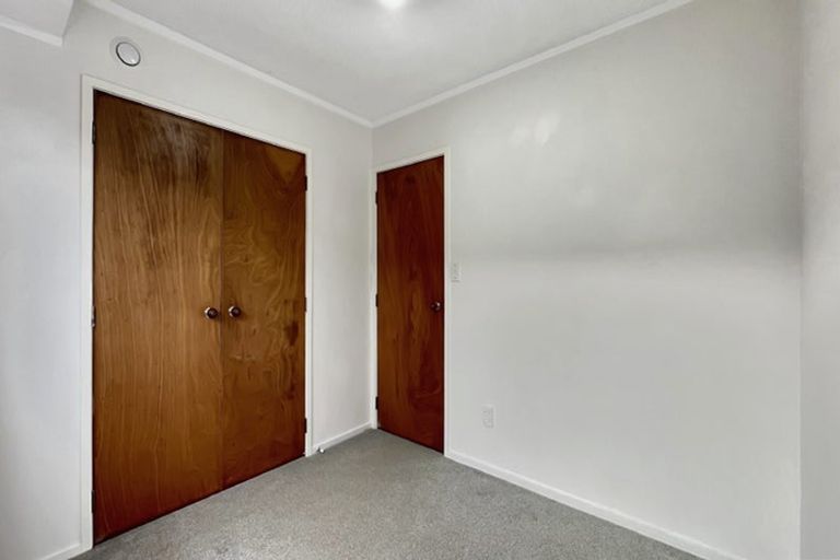 Photo of property in 1/65 Titirangi Road, New Lynn, Auckland, 0600