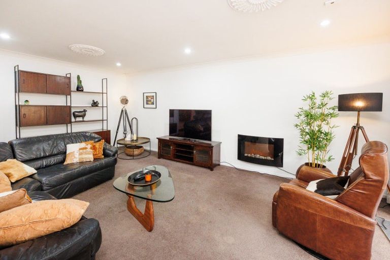 Photo of property in 3a Churchill Avenue, Hokowhitu, Palmerston North, 4410
