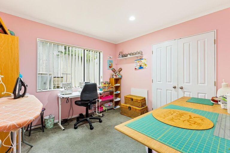 Photo of property in 17 Carnelian Court, Westgate, Auckland, 0614