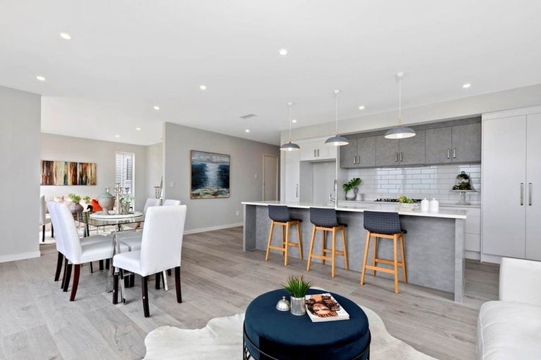 Photo of property in 28 Cassidy Drive, Orewa, 0931