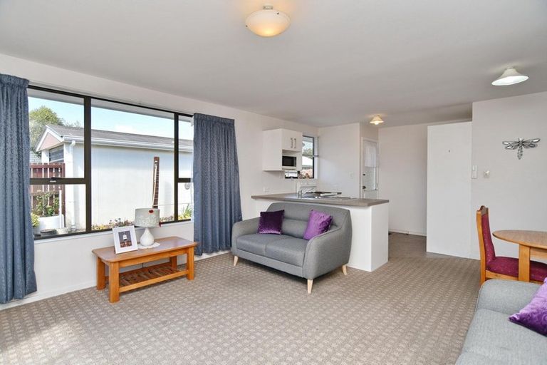 Photo of property in 2/63 Bridge Street, New Brighton, Christchurch, 8062