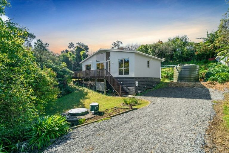 Photo of property in 91 Bays Road, Orere Point, Papakura, 2585