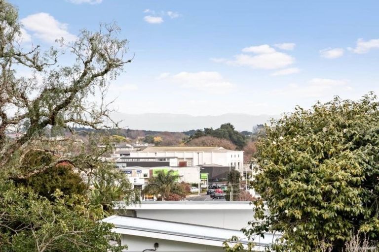 Photo of property in 10 Matatea Avenue, Pukekohe, 2120