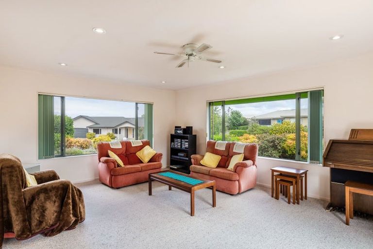 Photo of property in 10 The Grove, Nukuhau, Taupo, 3330