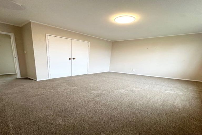 Photo of property in 1/6 Penion Drive, Flat Bush, Auckland, 2023