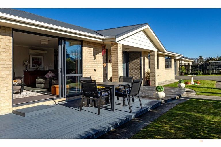 Photo of property in 240 Talbot Street, Geraldine, 7930