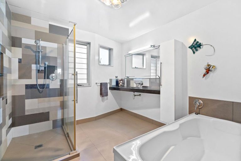 Photo of property in 26 Sunset Drive, Baylys Beach, Dargaville, 0377