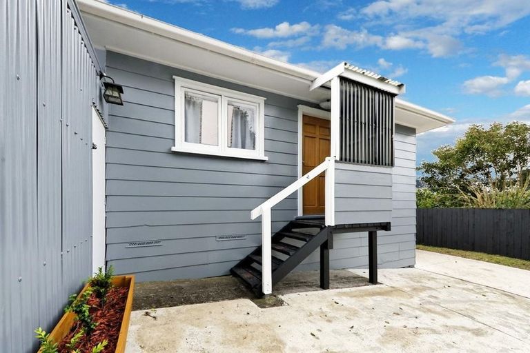 Photo of property in 4/54 View Road, Henderson, Auckland, 0612
