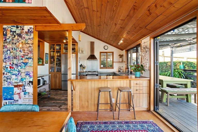 Photo of property in 116 Saint Patricks Row, Whangamata, 3620