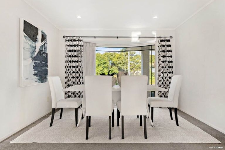 Photo of property in 6 Orohena Close, Northpark, Auckland, 2013