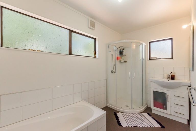 Photo of property in 54 Sylvan Avenue, Waikanae, 5036