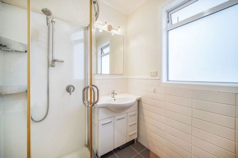 Photo of property in 5 Flynn Street, Birkdale, Auckland, 0626