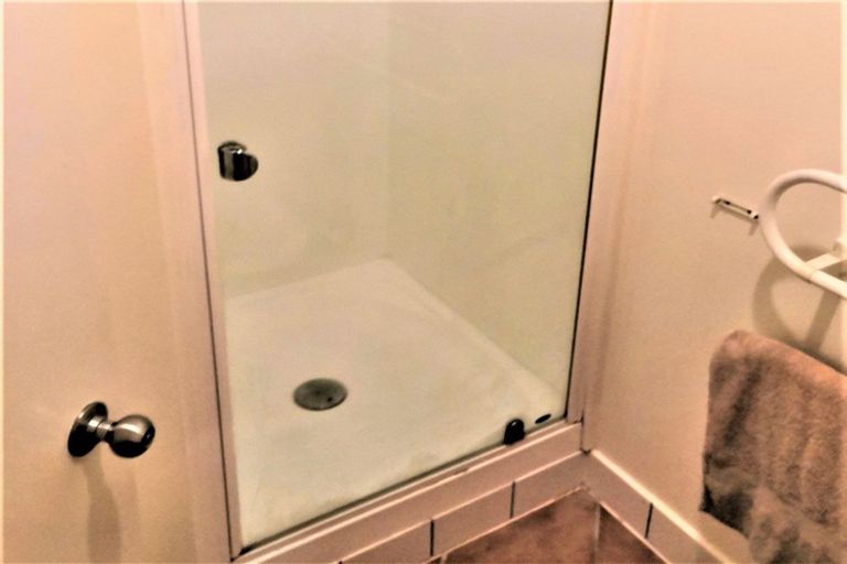 Photo of property in Terrace Tower Apartments, 10e/126 The Terrace, Wellington Central, Wellington, 6011