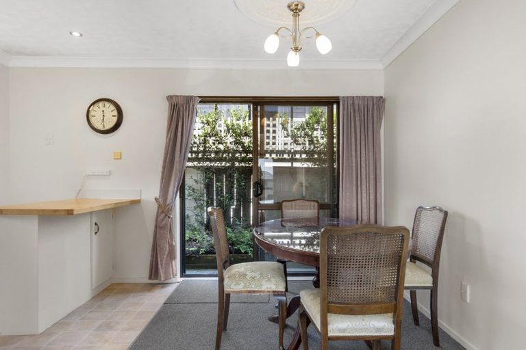 Photo of property in 2a Johnston Place, Welcome Bay, Tauranga, 3112