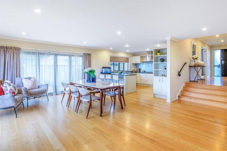 Photo of property in 72 Schnapper Rock Road, Schnapper Rock, Auckland, 0632