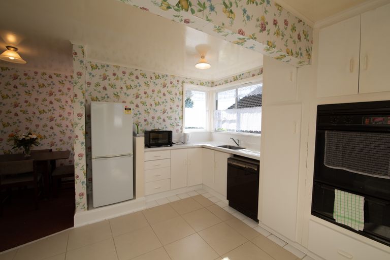 Photo of property in 22 Eureka Street, Aranui, Christchurch, 8061