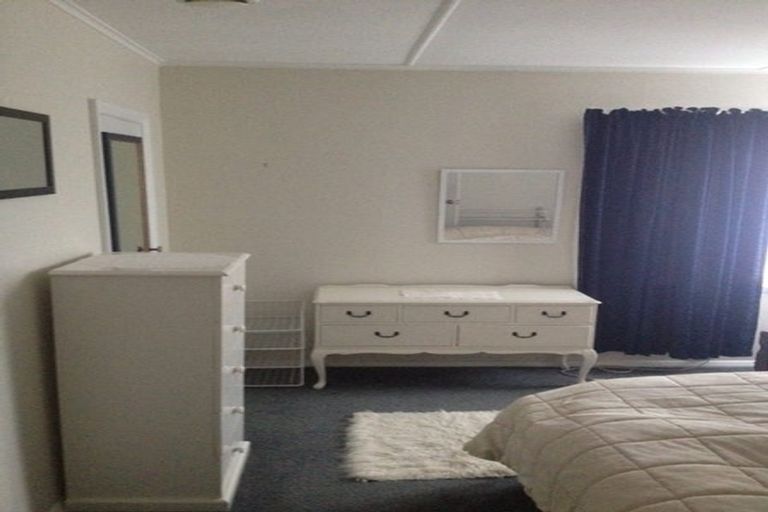 Photo of property in 13 Bateman Avenue, Bryndwr, Christchurch, 8053