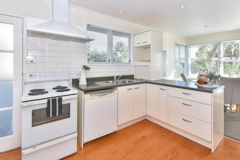 Photo of property in 18 Stanniland Street, Sunnyhills, Auckland, 2010