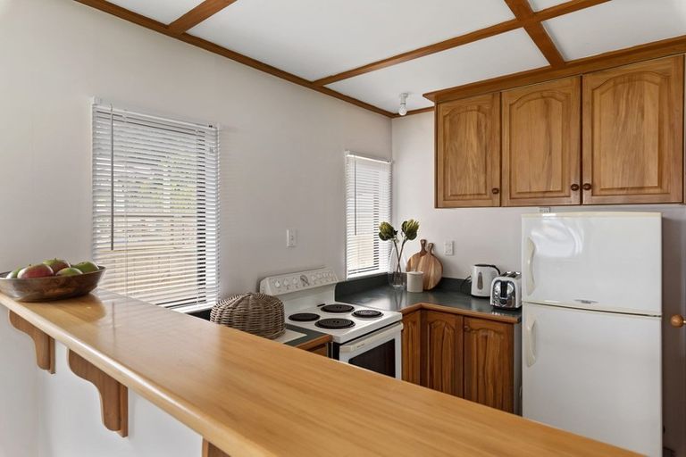 Photo of property in 80 Clinton Road, Tawharanui Peninsula, Matakana, 0986