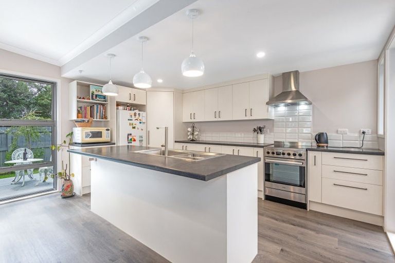 Photo of property in 5a Aokautere Drive, Fitzherbert, 4410