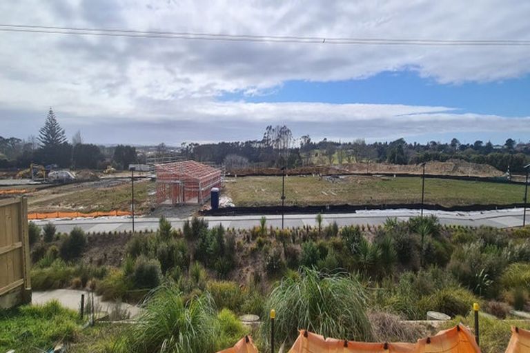 Photo of property in 24 Puwha Street, Massey, Auckland, 0614