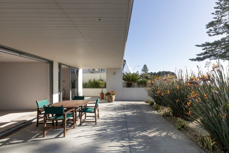 Photo of property in 81 Marine Parade, Mount Maunganui, 3116