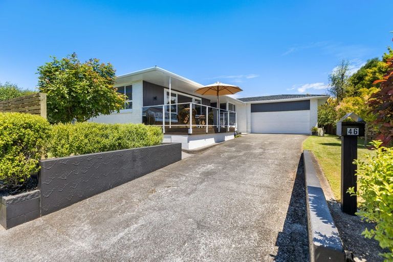 Photo of property in 46 Nevada Drive, Merrilands, New Plymouth, 4312